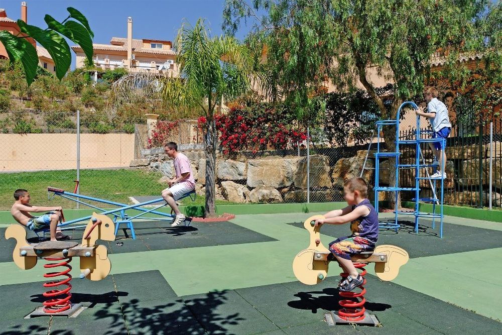 Mijas Costa Oasis By Grangefield Oasis Club Lejlighedshotel Sitio de Calahonda Eksteriør billede